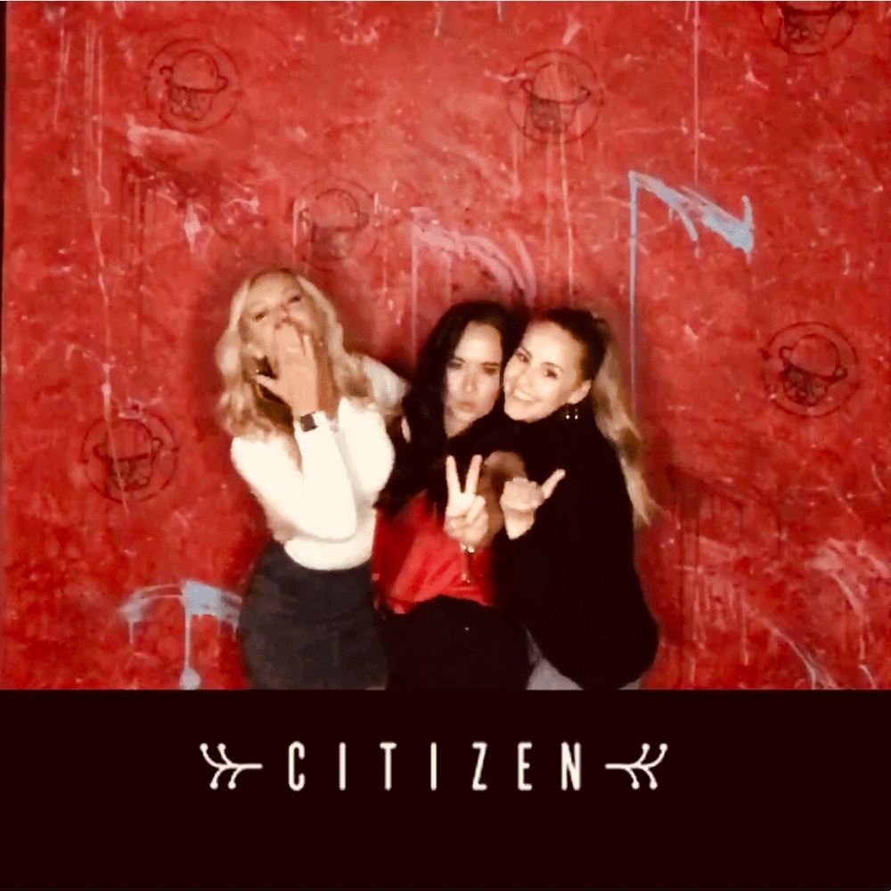 Meet your Posher, Caitlyn